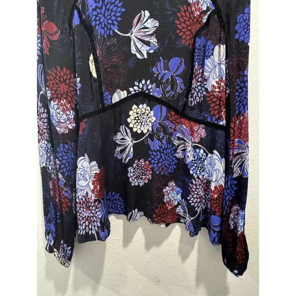GUESS Size Medium MARINDA Floral Print Long Sleeve Blouse Sheer Boho Flare READ - Picture 3 of 12